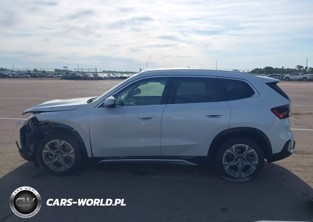 2023 BMW X1 xDrive28I VIN:WBX73EF09P5X67226 - 14