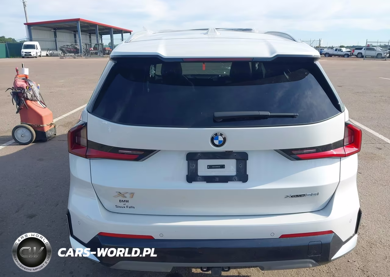 2023 BMW X1 xDrive28I VIN:WBX73EF09P5X67226 - 16