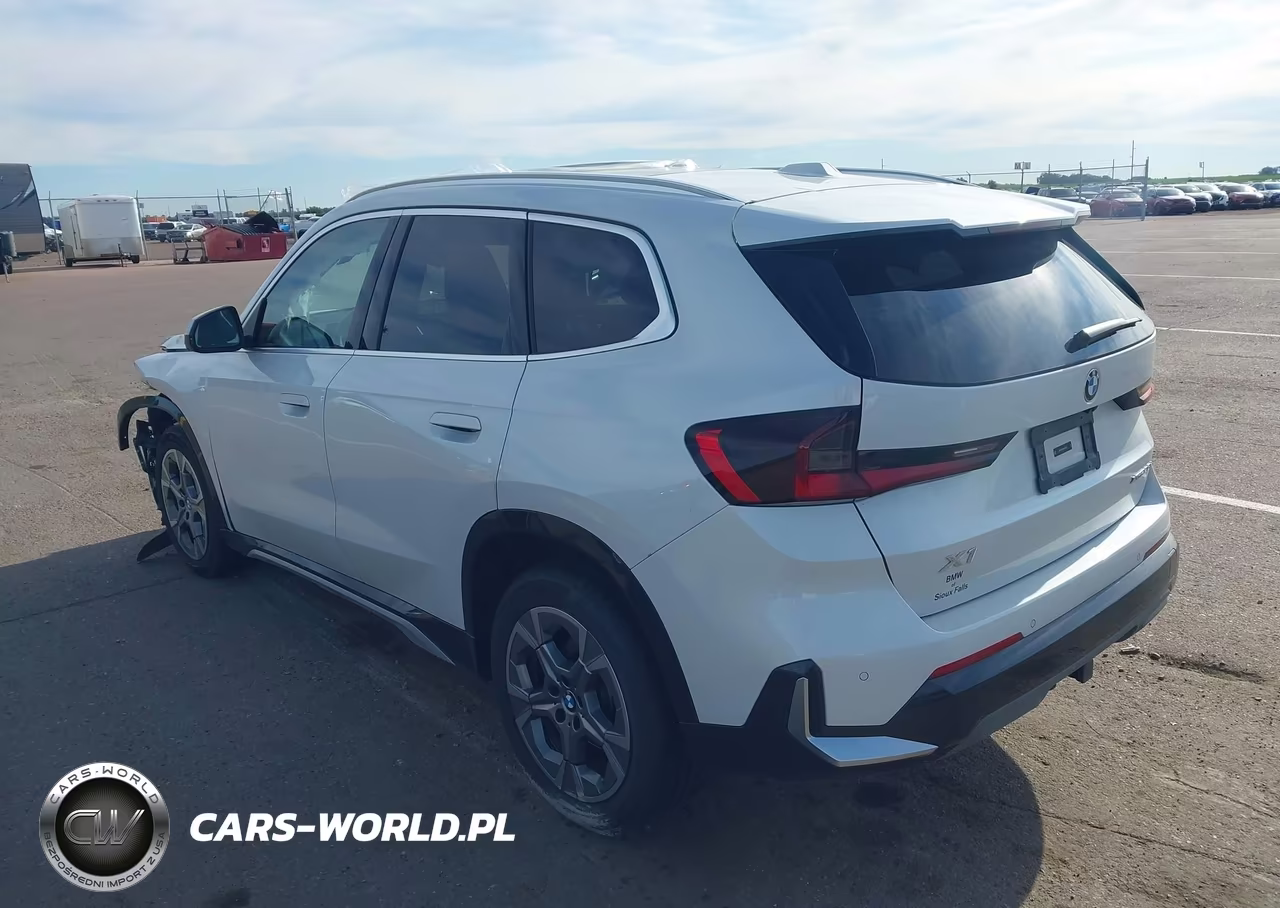 2023 BMW X1 xDrive28I VIN:WBX73EF09P5X67226 - 3