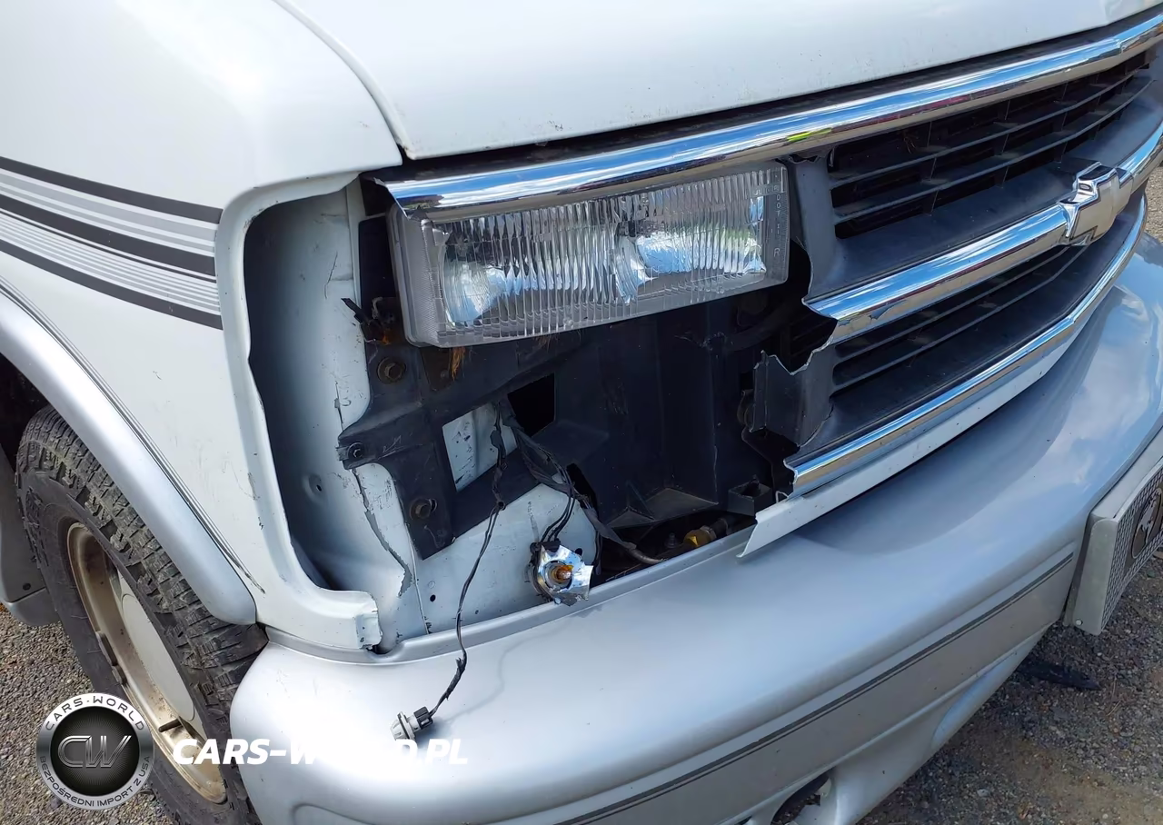 1998 Chevrolet Chevy Van G1500 VIN:1GBFG15R9W1099105 - 19