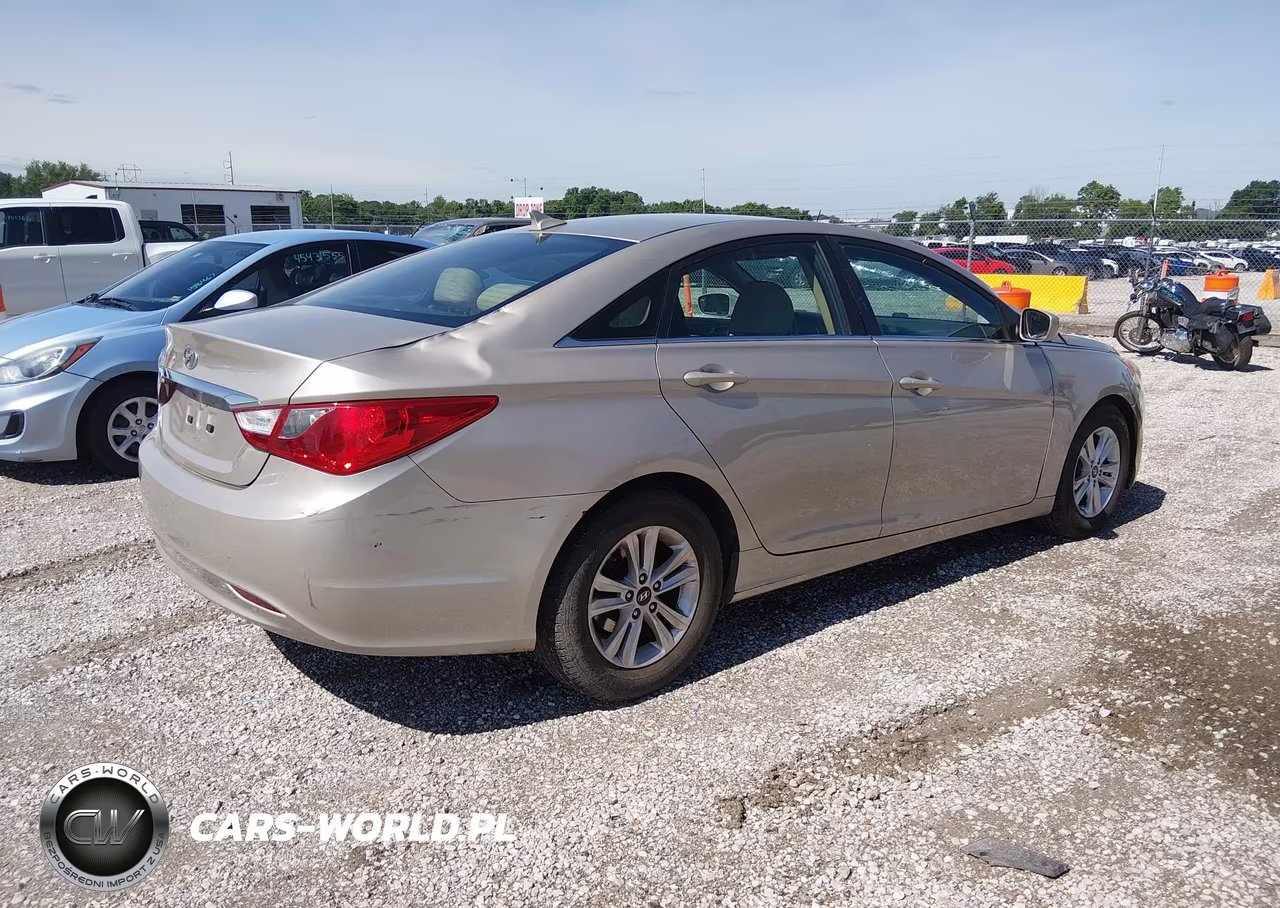 2011 Hyundai Sonata Gls VIN:5NPEB4AC2BH049948 - 4