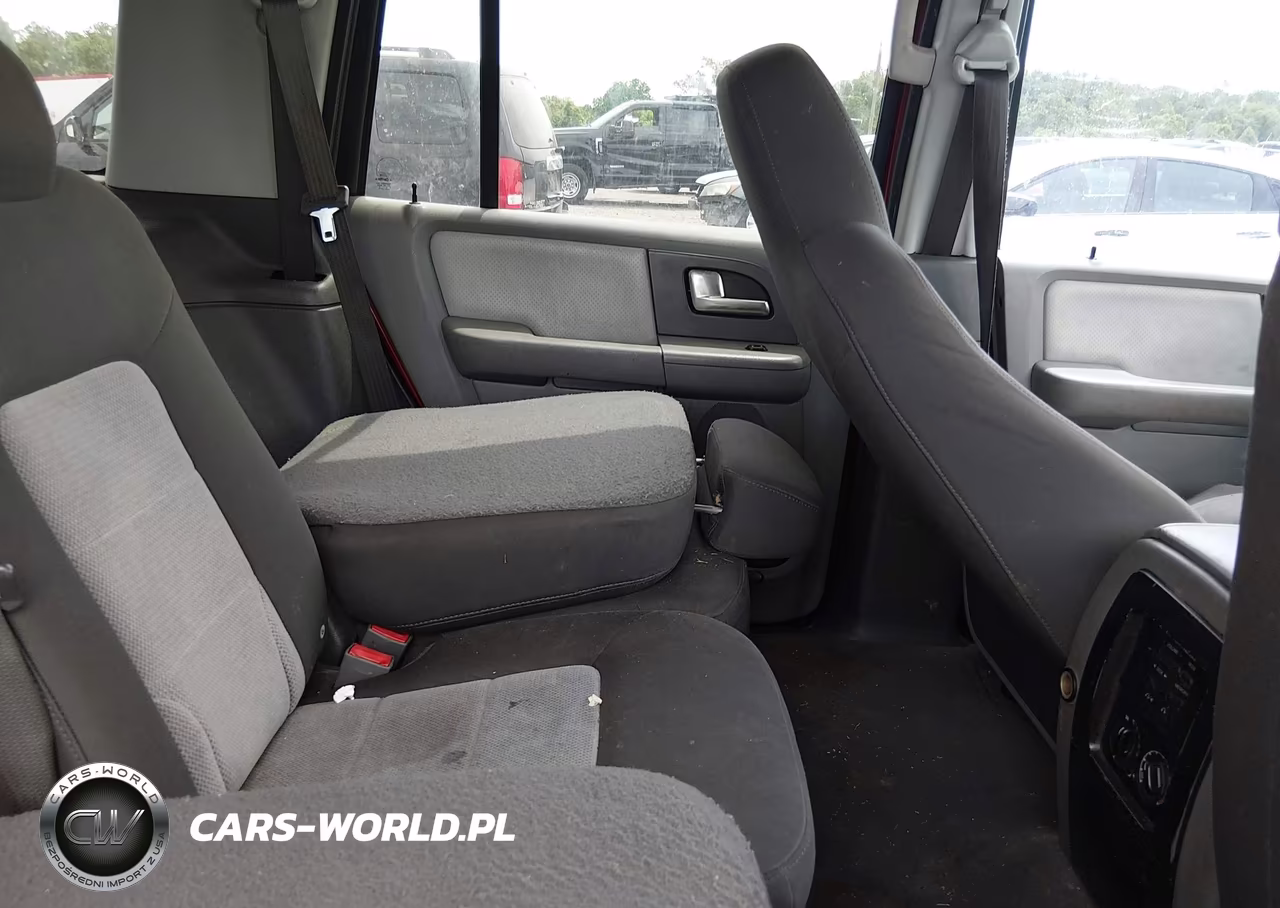 2004 Ford Expedition Nbx-Xlt VIN:1FMPU16L94LA75743 - 8