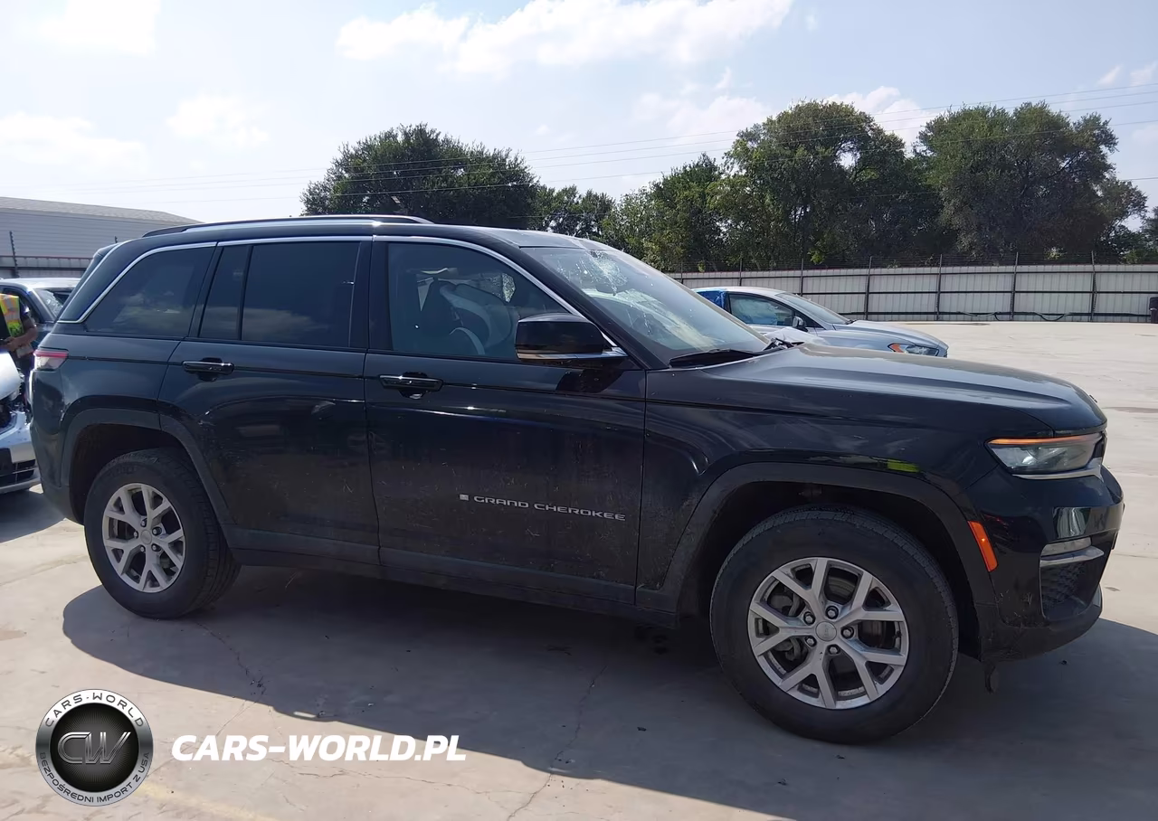 2022 Jeep Grand Cherokee Limited 4X4 VIN:1C4RJHBG9N8534474 - 13
