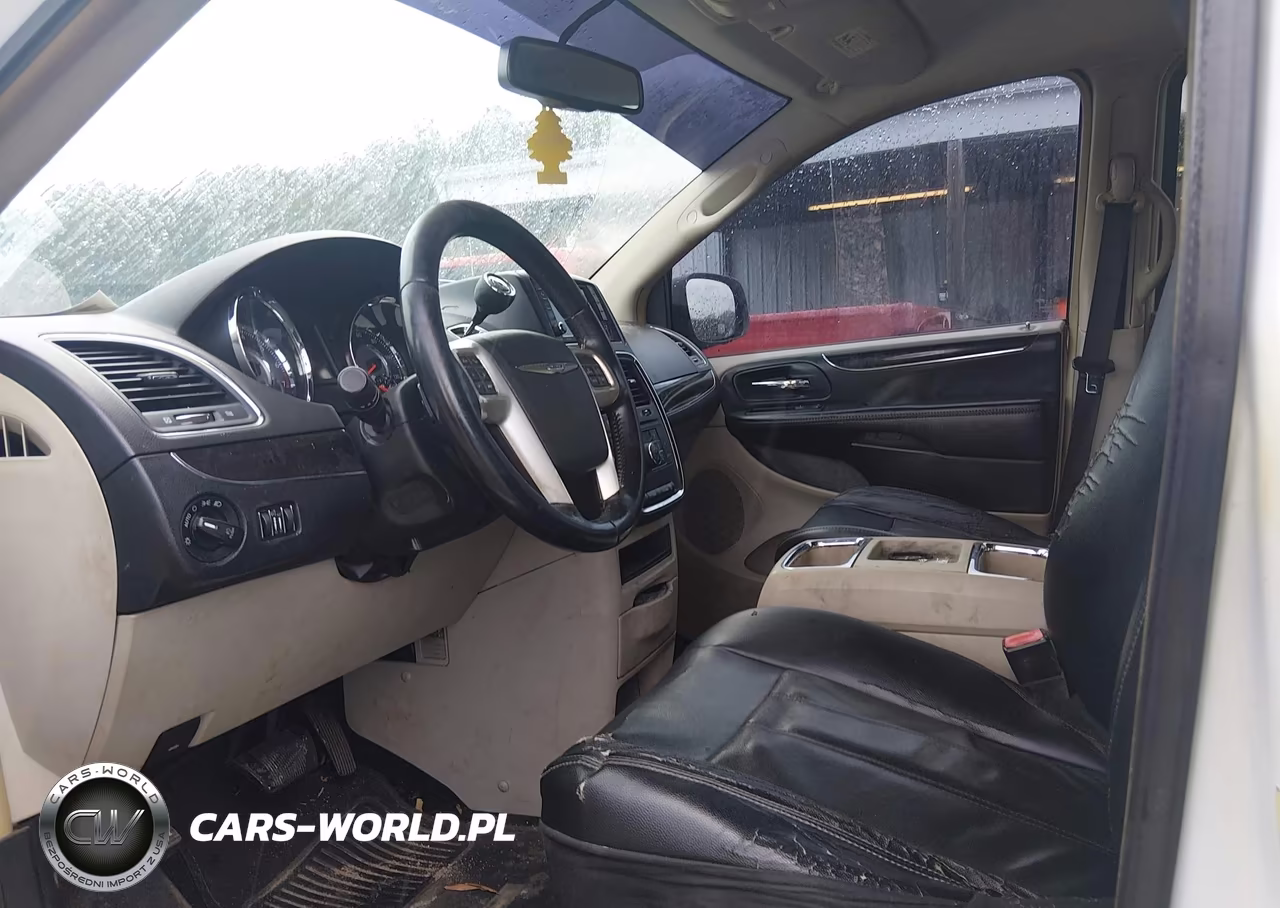 2014 Chrysler Town & Country Touring VIN:2C4RC1BG4ER444218 - 5
