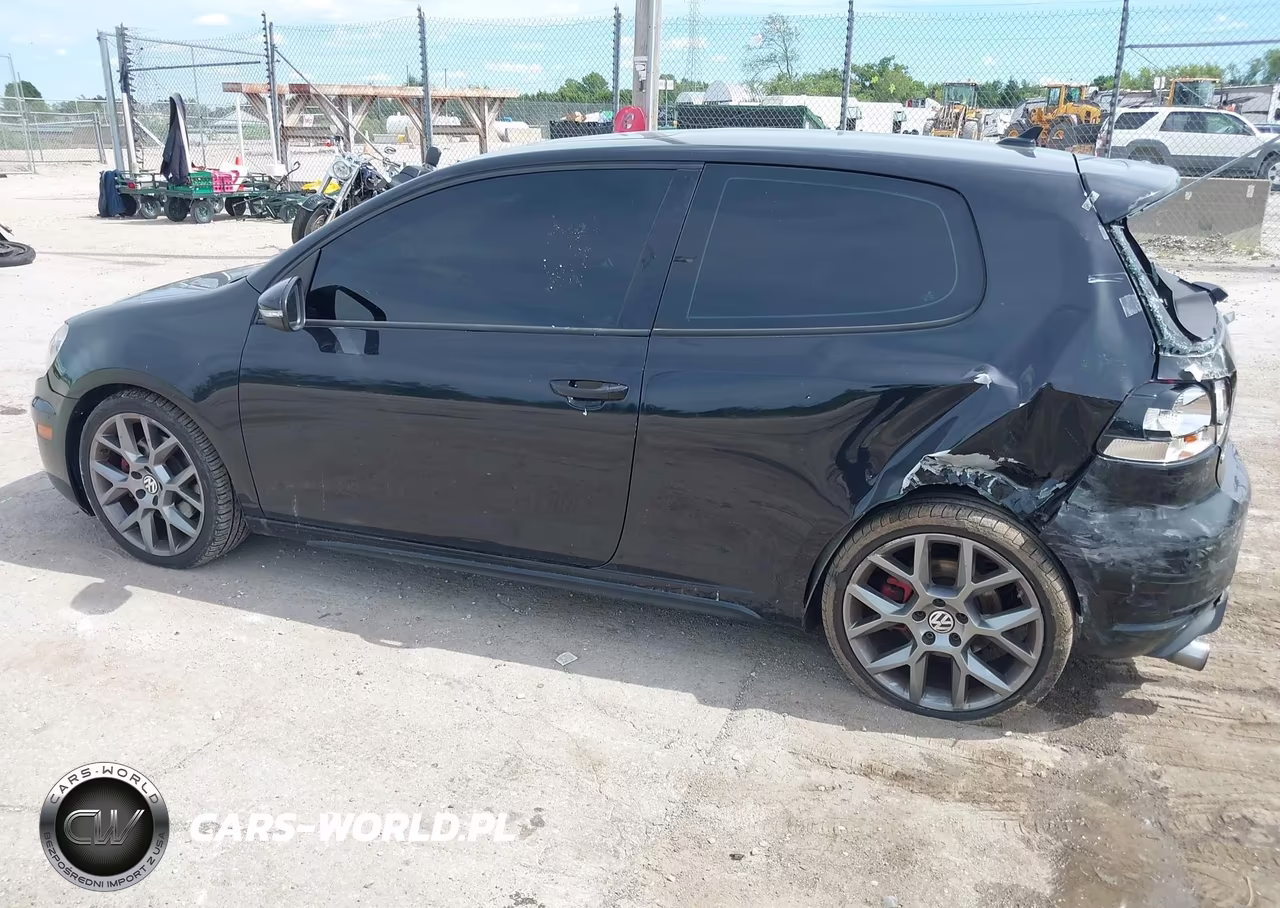 2010 Volkswagen Gti 2-Door VIN:WVWFV7AJ1AW398524 - 3