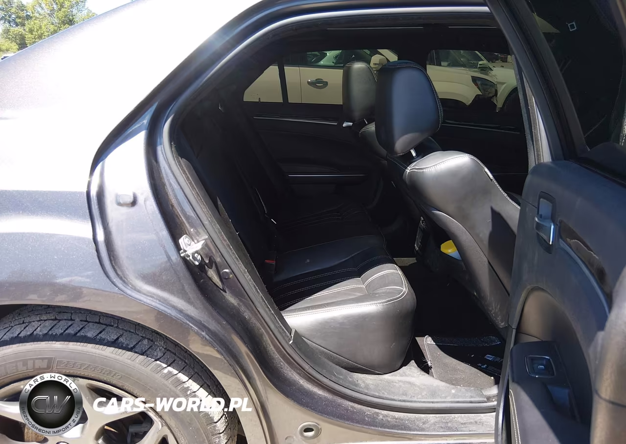 2018 Chrysler 300 300S Awd VIN:2C3CCAGG9JH165429 - 8