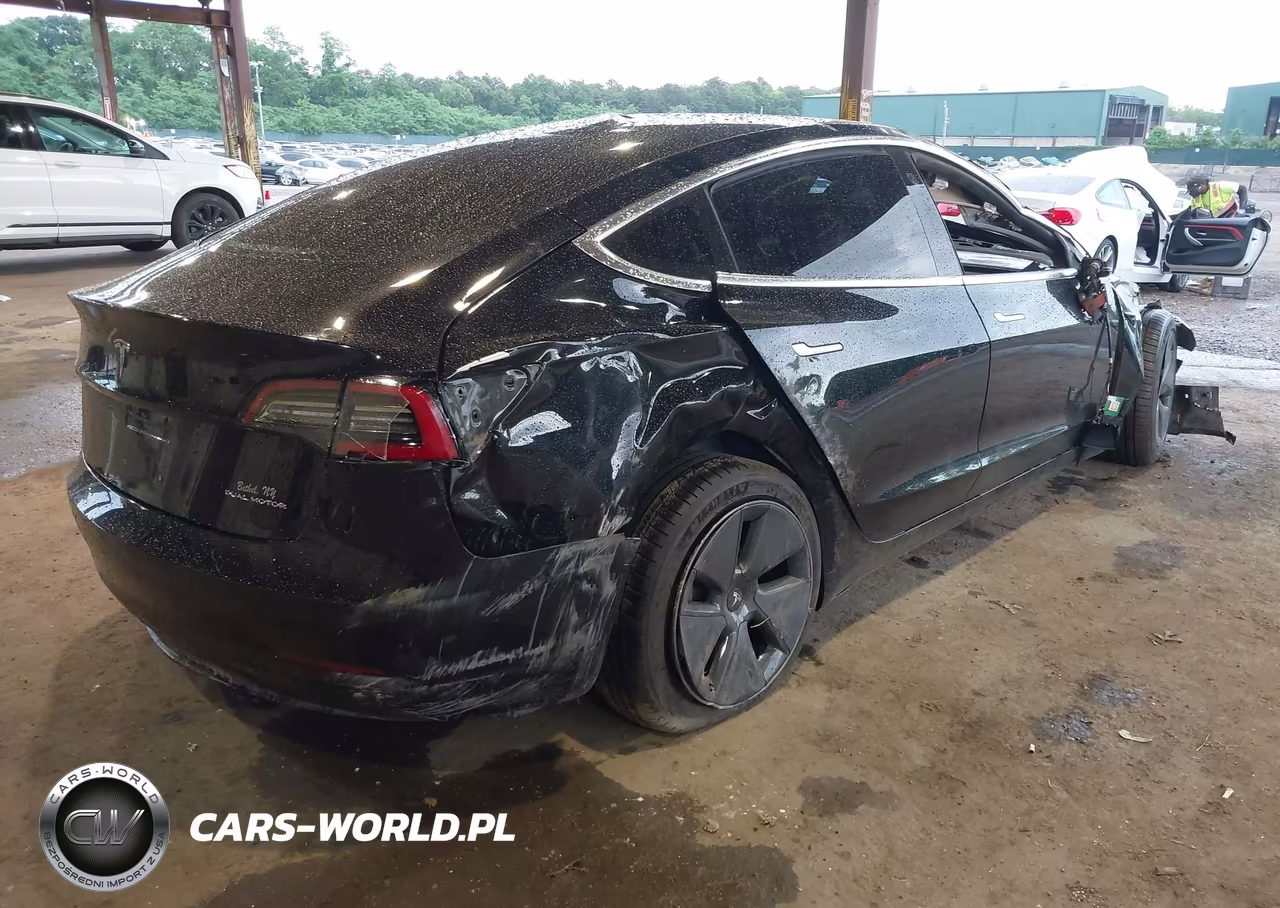2018 Tesla Model 3 Long Range-Performance VIN:5YJ3E1EB7JF182295 - 4