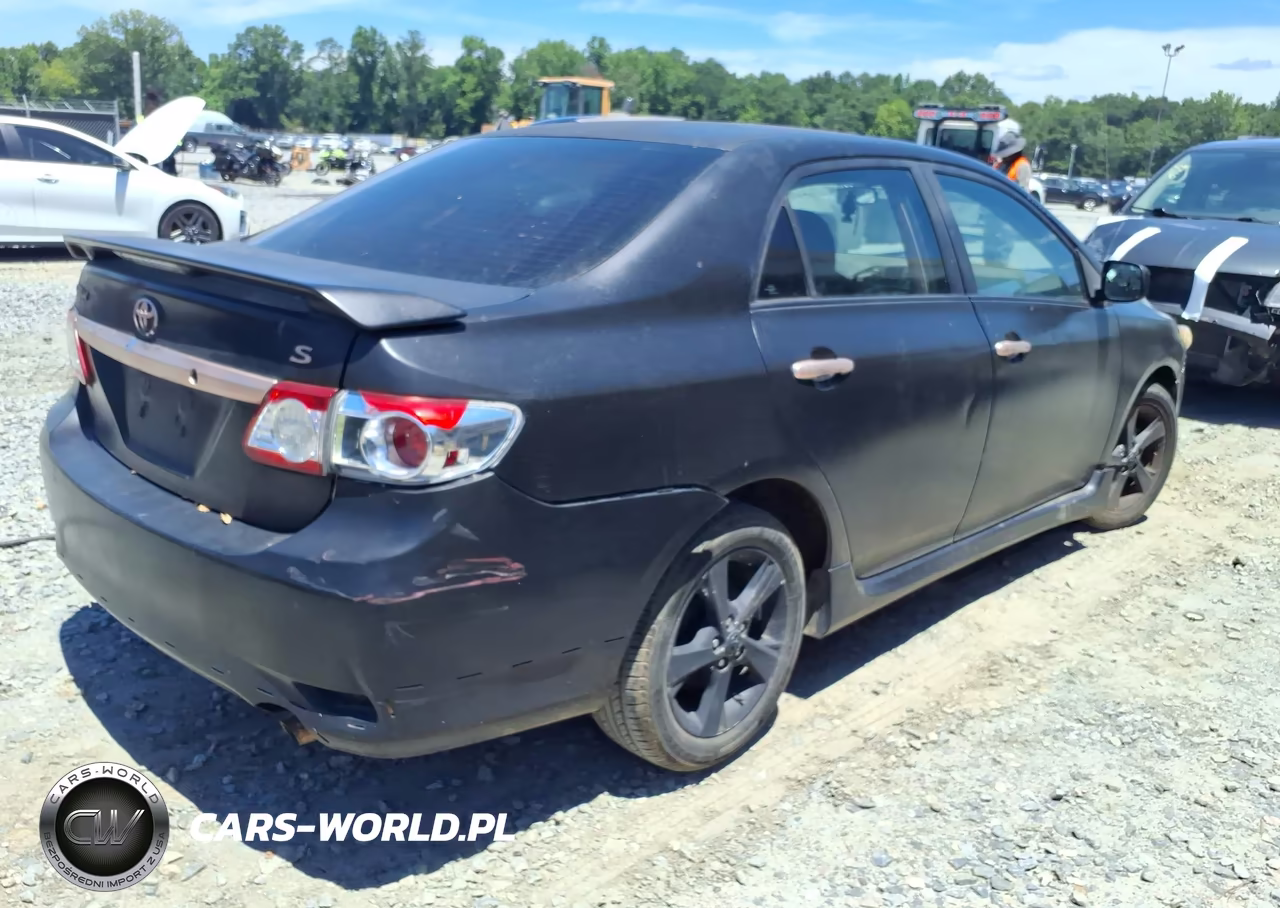 2011 Toyota Corolla S VIN:2T1BU4EE1BC561812 - 4