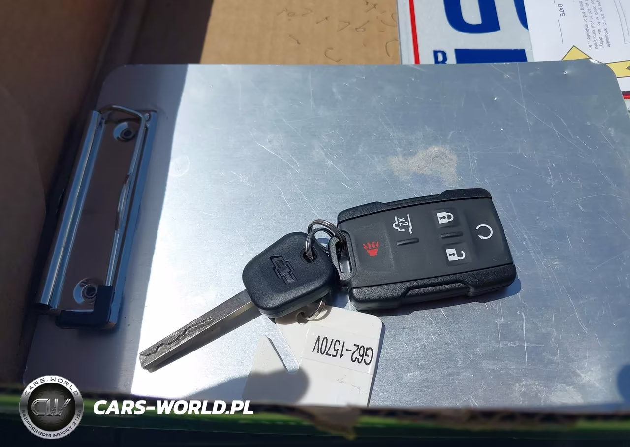 2018 Chevrolet Tahoe Ls VIN:1GNSKAEC9JR329313 - 11