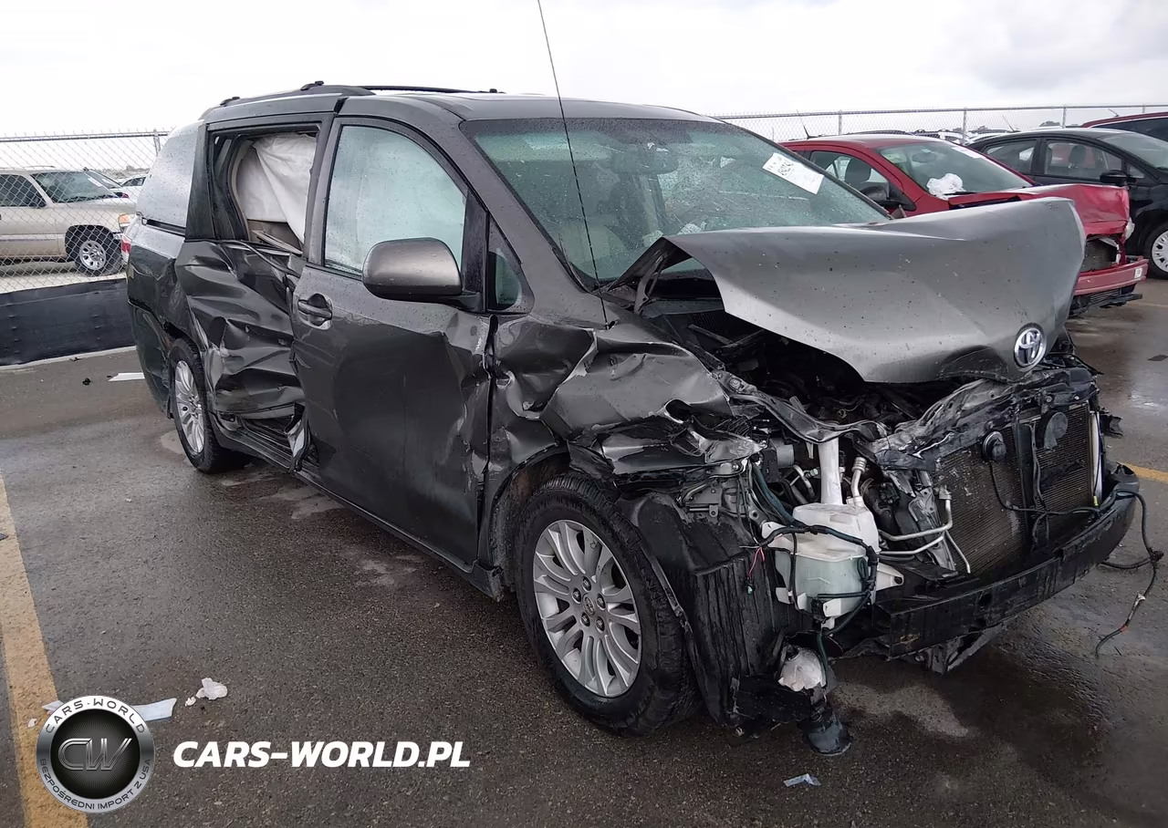 2011 Toyota Sienna Xle V6 – zdjęcie 1 z 17