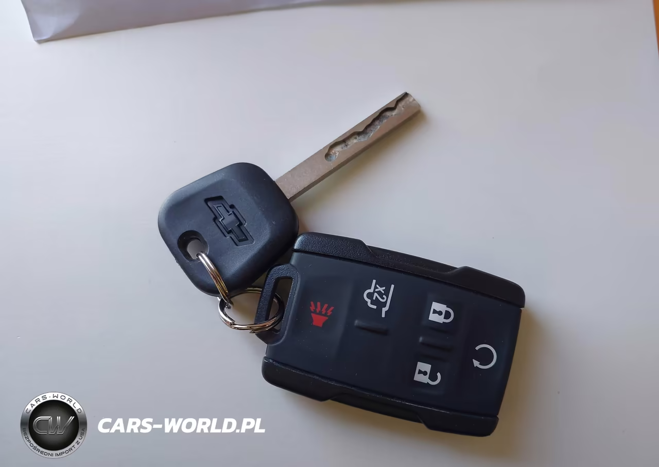 2018 Chevrolet Tahoe Ls VIN:1GNSKAEC6JR331102 - 11