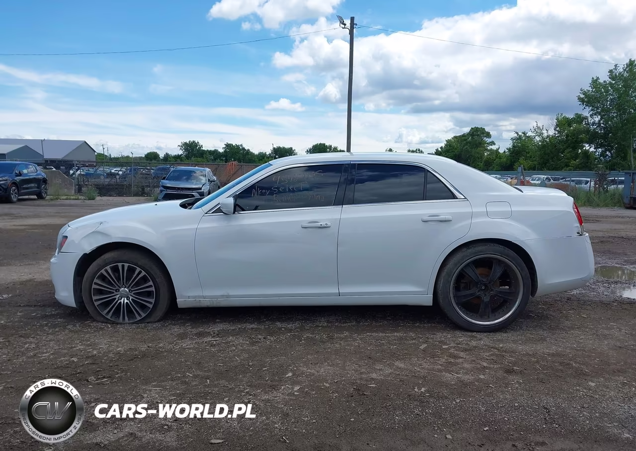 2013 Chrysler 300 300S VIN:2C3CCAGT0DH505763 - 14