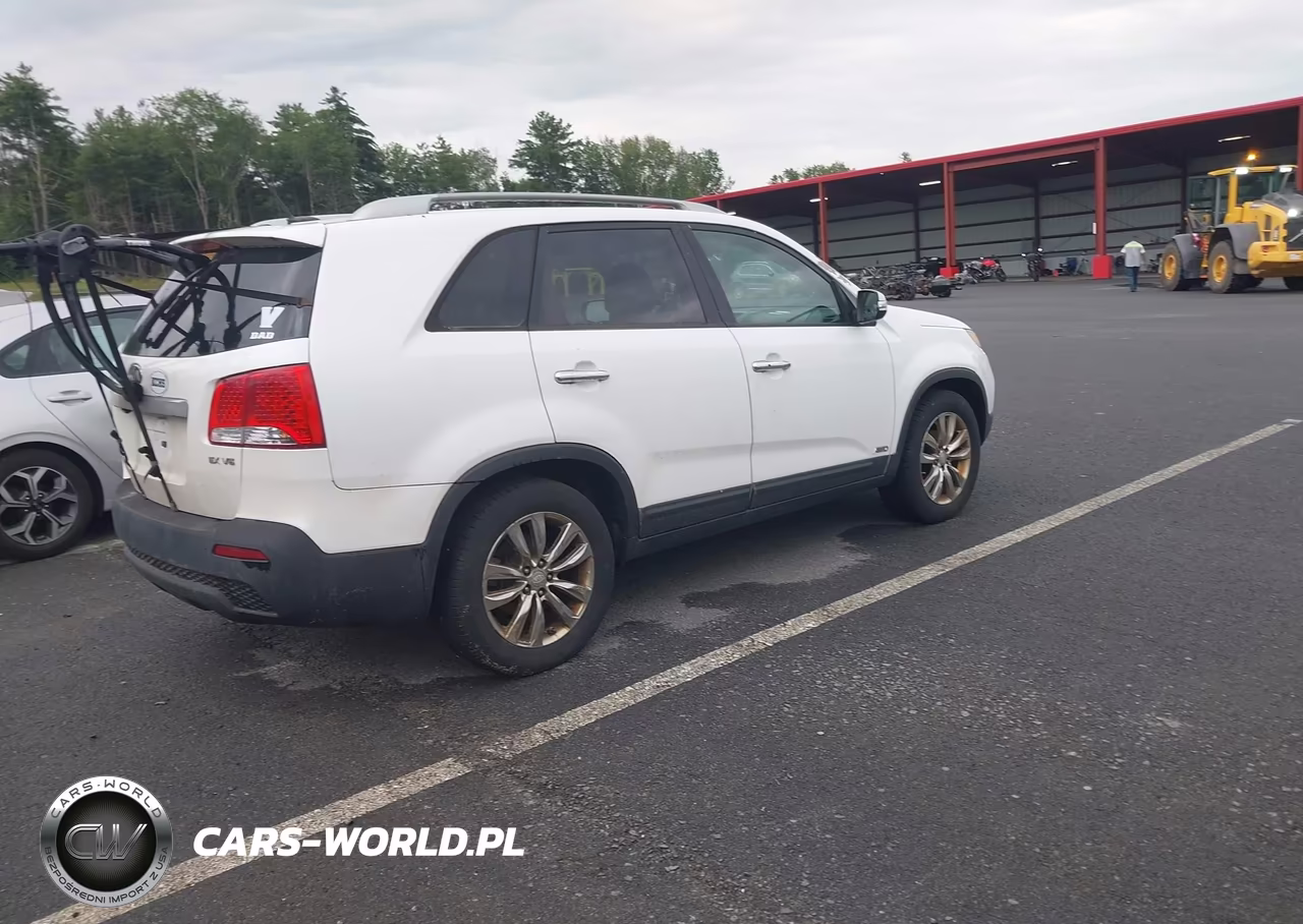 2011 Kia Sorento Ex V6 VIN:5XYKUDA2XBG036666 - 4