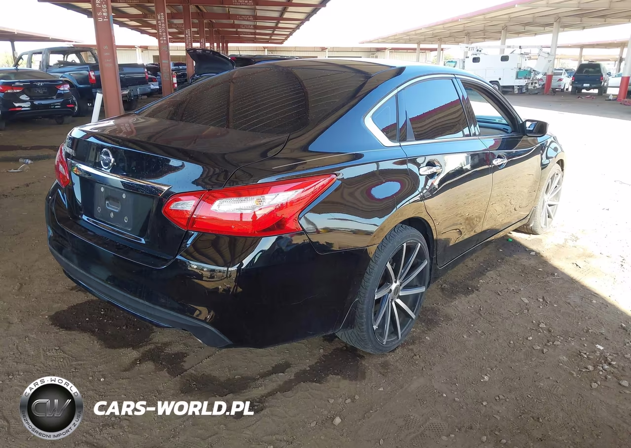 2017 Nissan Altima 2.5 S VIN:1N4AL3AP7HC256628 - 4