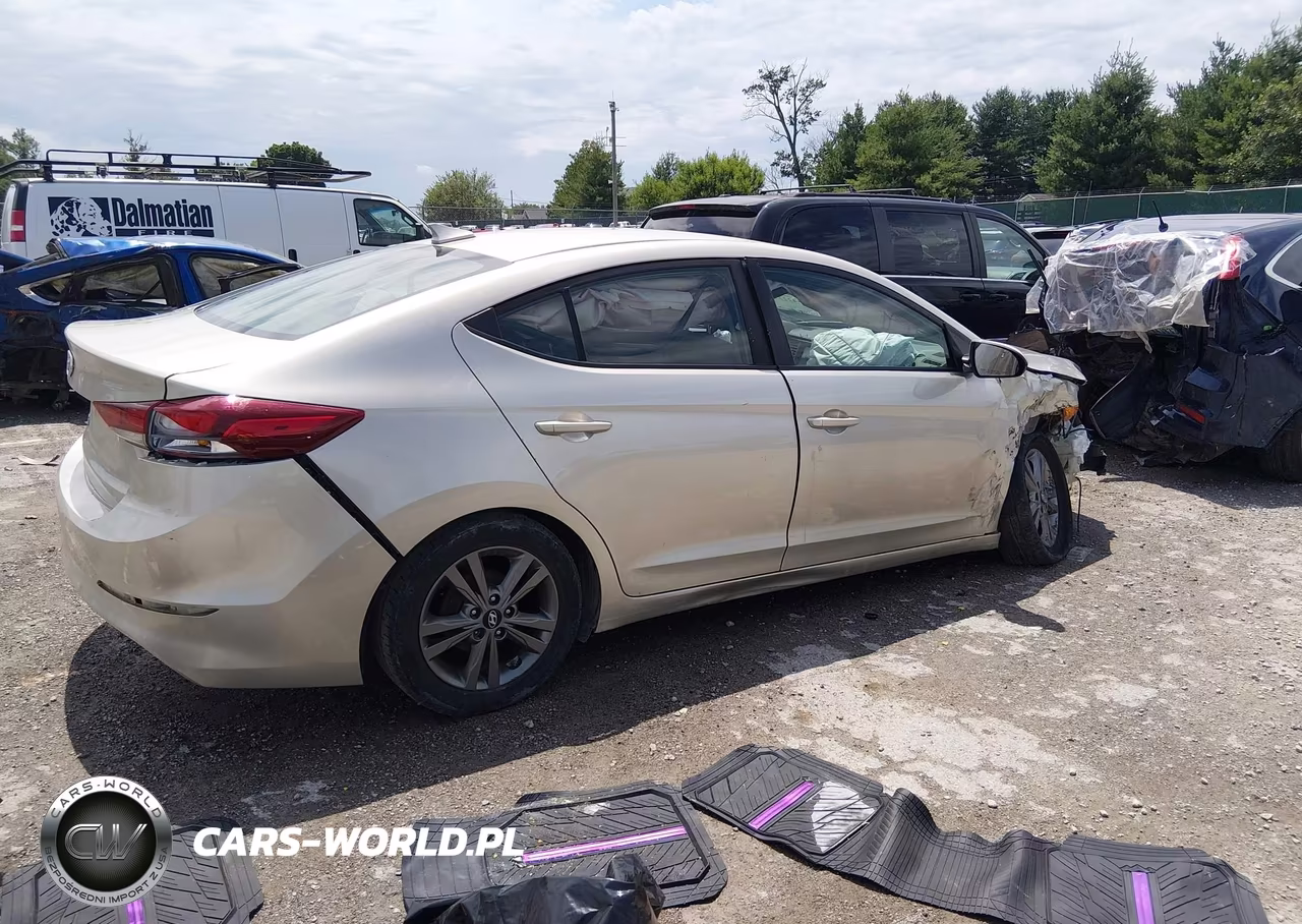 2017 Hyundai Elantra Se VIN:5NPD84LF8HH037412 - 4