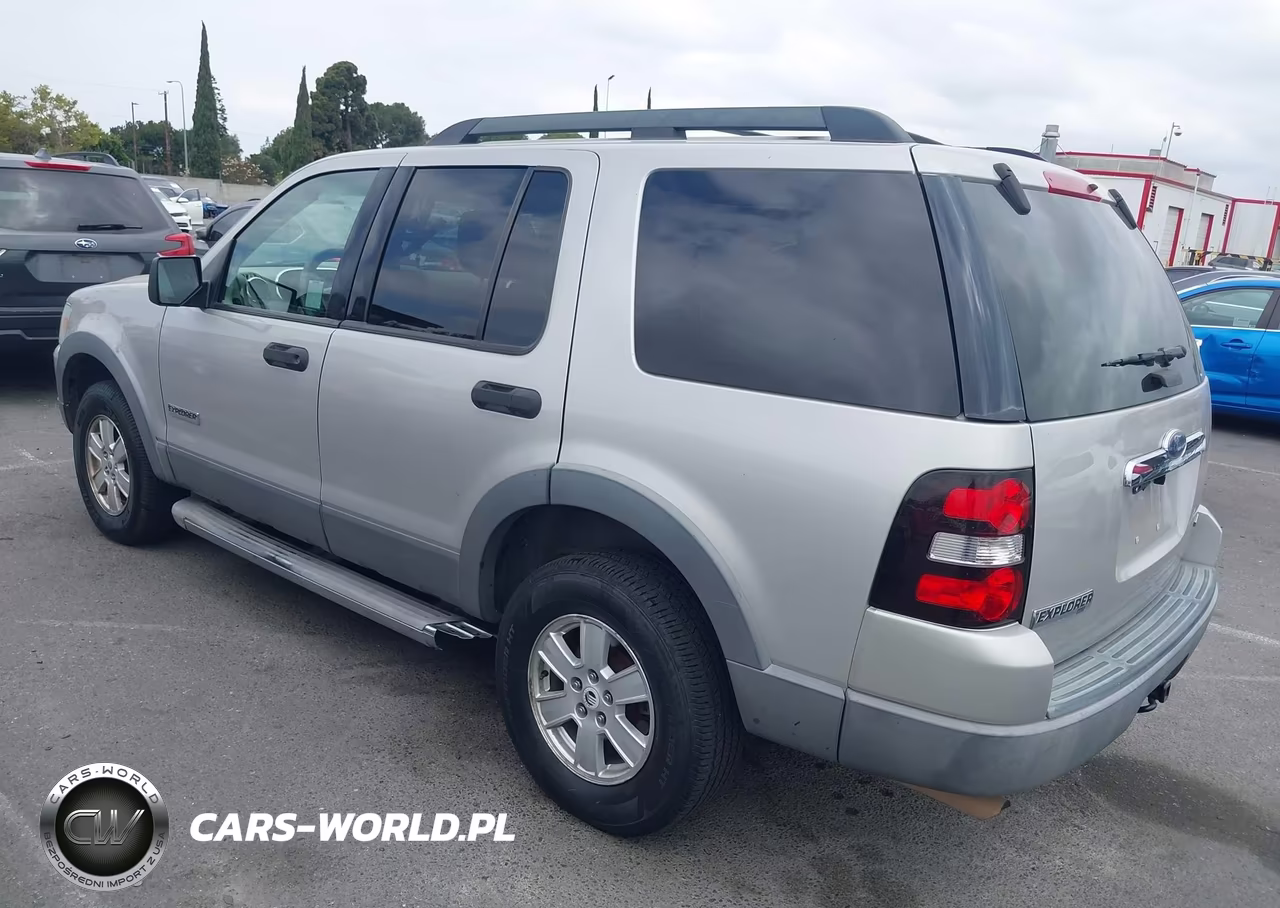 2006 Ford Explorer Xlt VIN:1FMEU63E86ZA19545 - 3