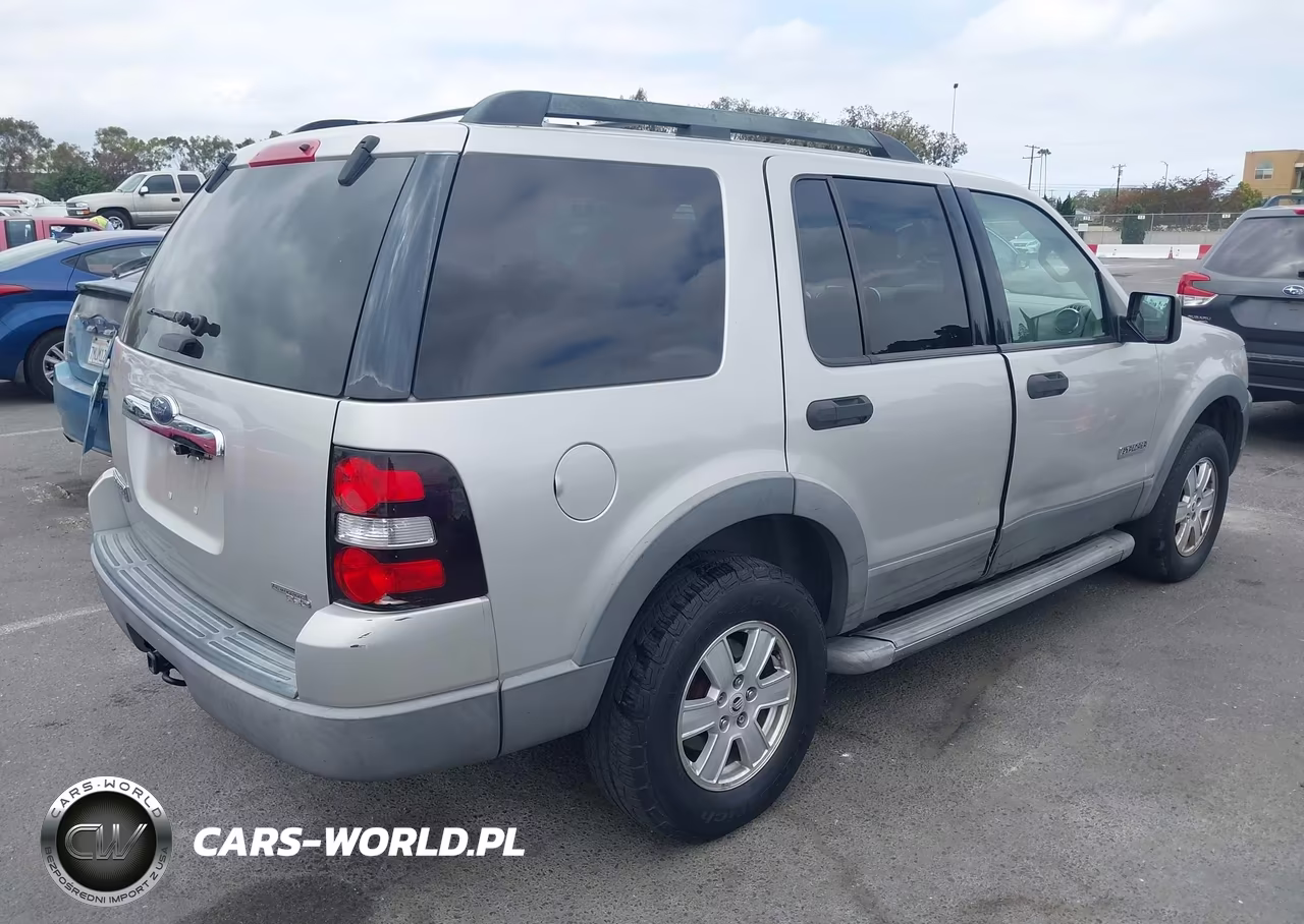 2006 Ford Explorer Xlt VIN:1FMEU63E86ZA19545 - 4