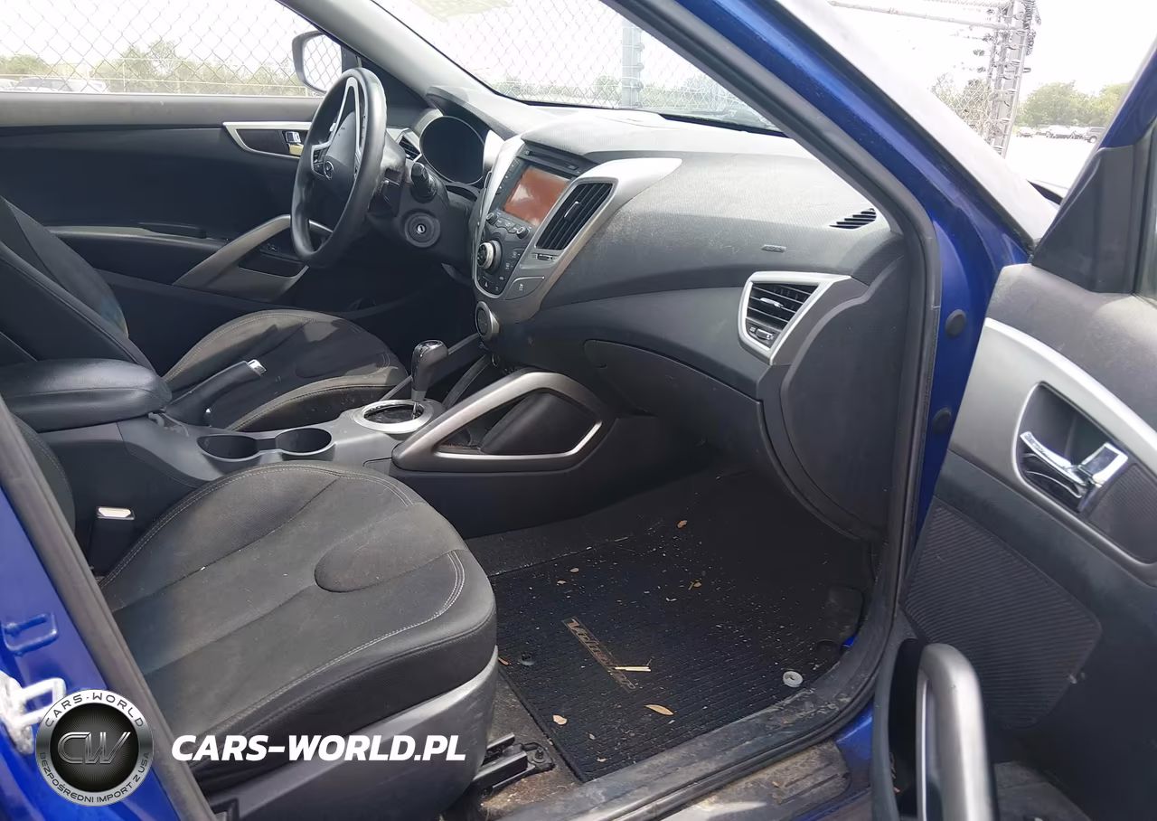 2012 Hyundai Veloster Base W-Black VIN:KMHTC6ADXCU072325 - 5