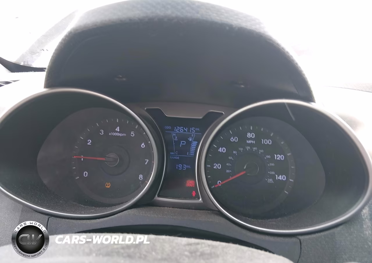 2012 Hyundai Veloster Base W-Black VIN:KMHTC6ADXCU072325 - 7