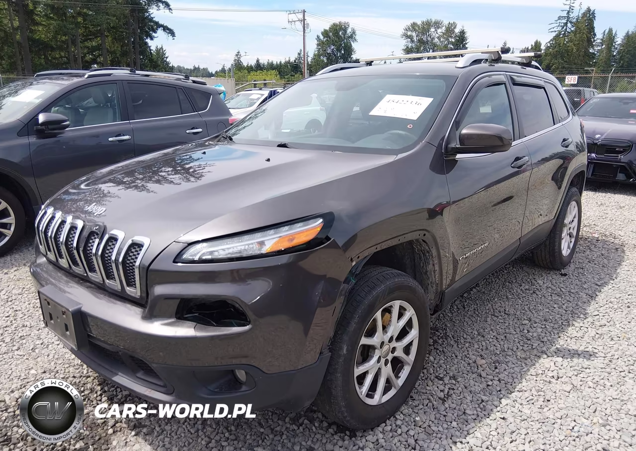 2017 Jeep Cherokee Latitude 4X4 VIN:1C4PJMCB5HW657885 - 2