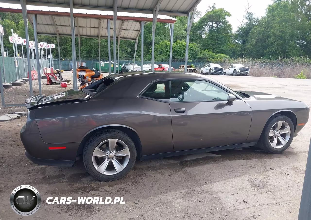 2021 Dodge Challenger Sxt VIN:2C3CDZAG2MH623370 - 13