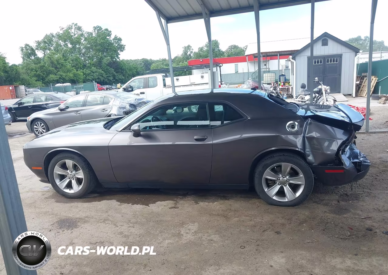 2021 Dodge Challenger Sxt VIN:2C3CDZAG2MH623370 - 14