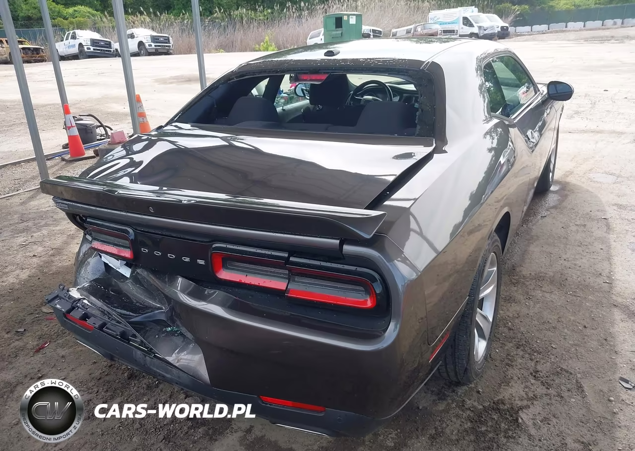 2021 Dodge Challenger Sxt VIN:2C3CDZAG2MH623370 - 17