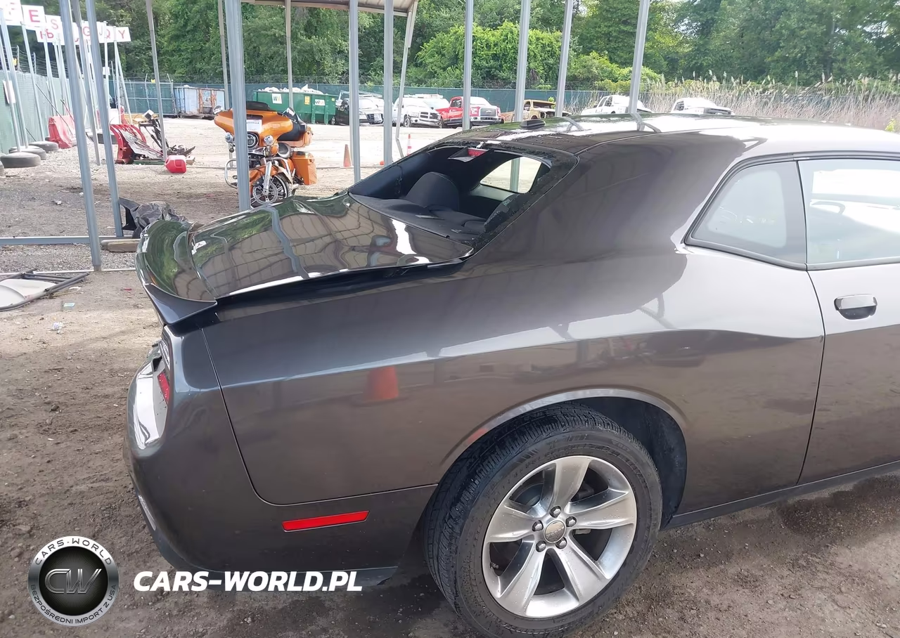 2021 Dodge Challenger Sxt VIN:2C3CDZAG2MH623370 - 18