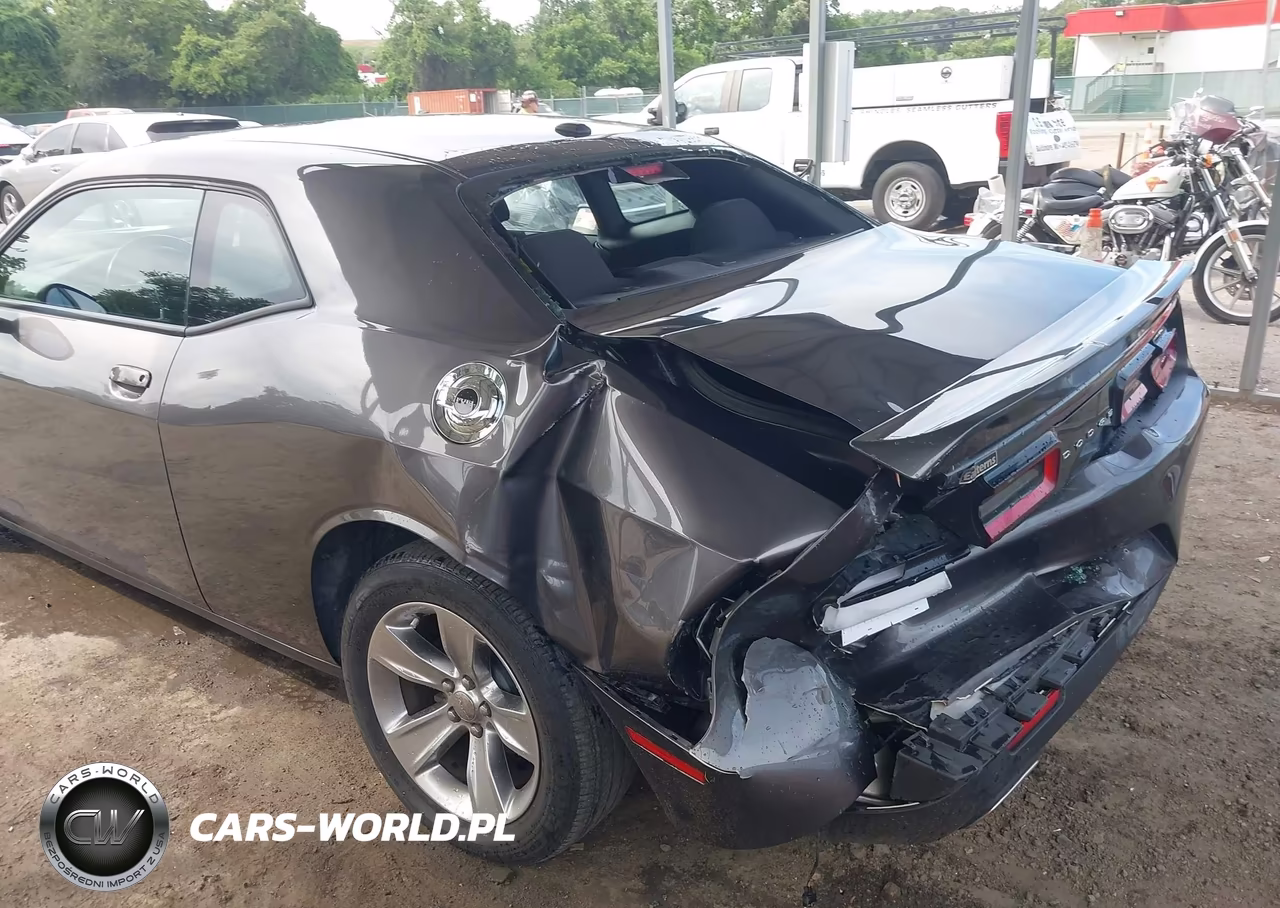 2021 Dodge Challenger Sxt VIN:2C3CDZAG2MH623370 - 6