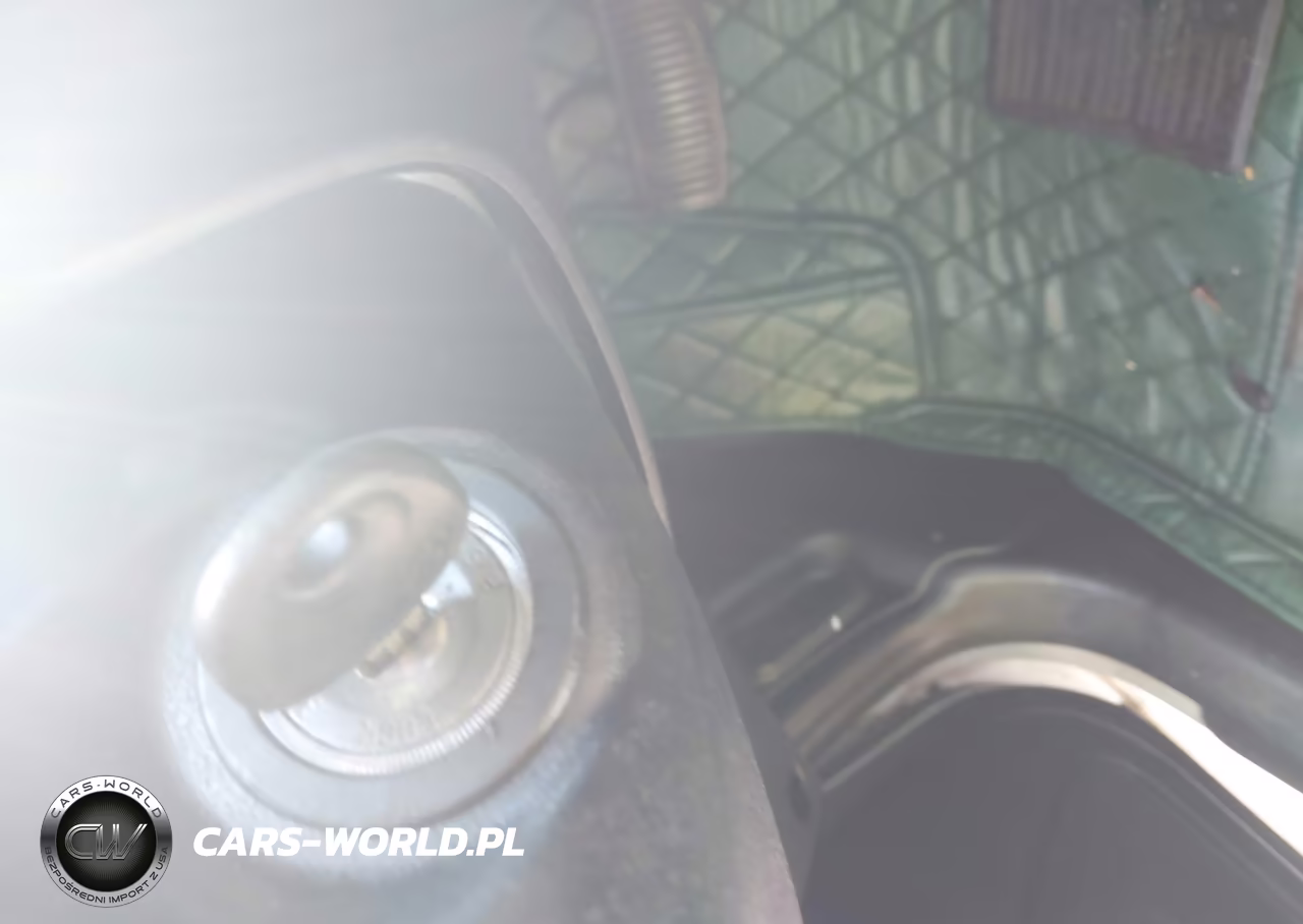 2010 Hyundai Genesis 3.8 VIN:KMHHU6KH7AU005327 - 11