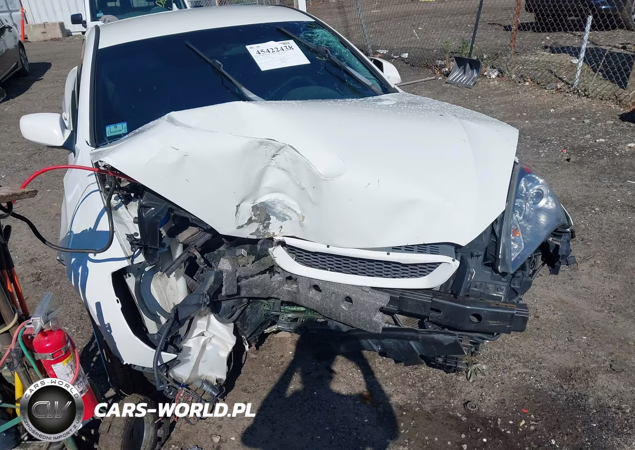 2010 Hyundai Genesis 3.8 VIN:KMHHU6KH7AU005327 - 6