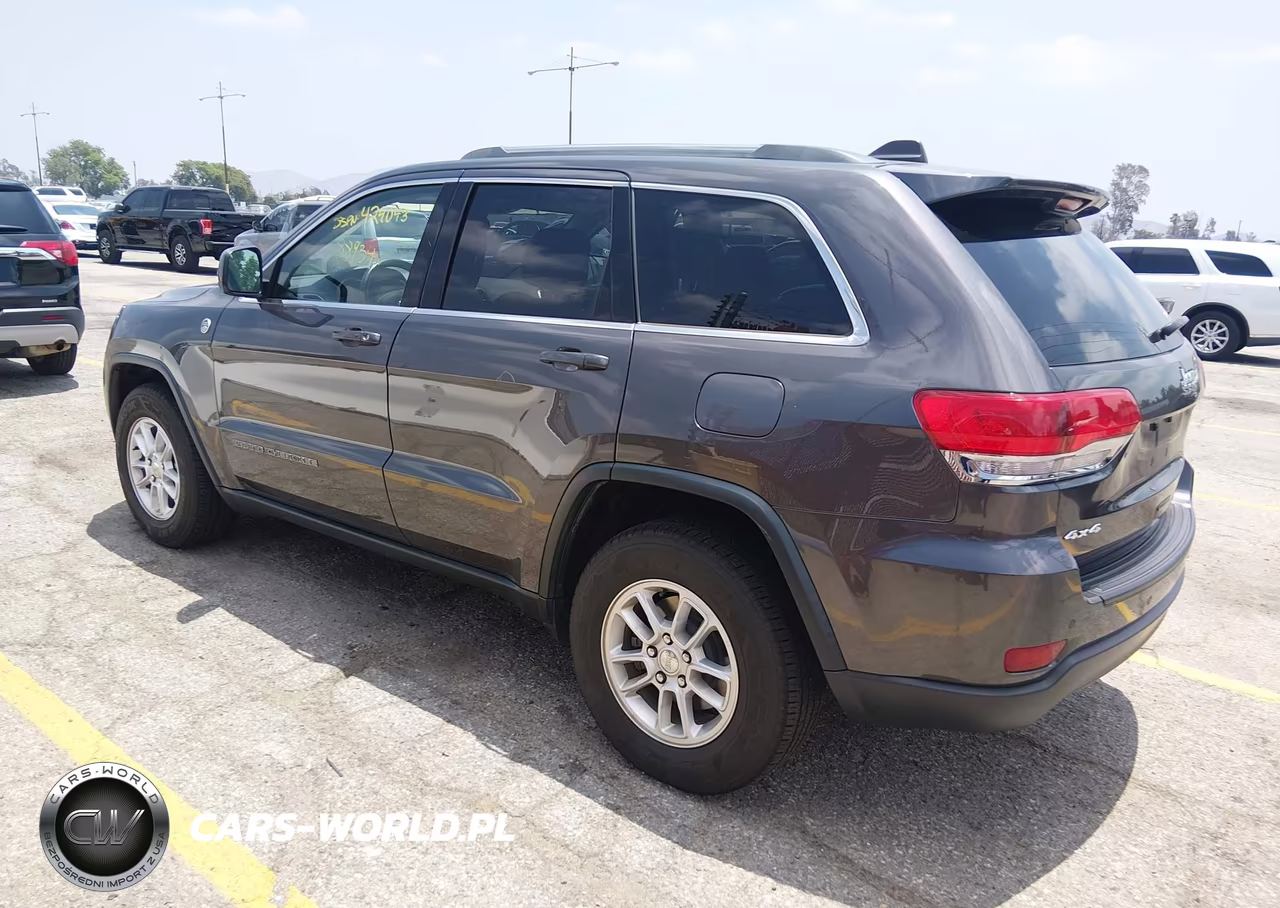 2019 Jeep Grand Cherokee Laredo E 4X4 VIN:1C4RJFAG8KC837020 - 3