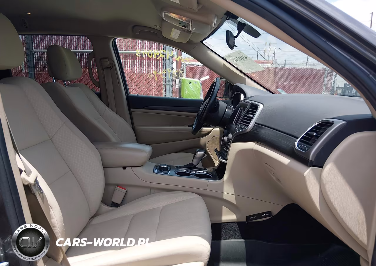 2019 Jeep Grand Cherokee Laredo E 4X4 VIN:1C4RJFAG8KC837020 - 5