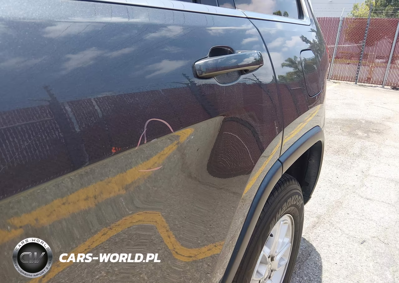 2019 Jeep Grand Cherokee Laredo E 4X4 VIN:1C4RJFAG8KC837020 - 6
