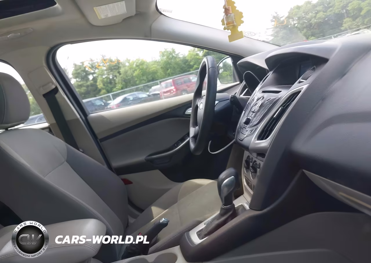 2014 Ford Focus Se VIN:1FADP3K27EL287720 - 5