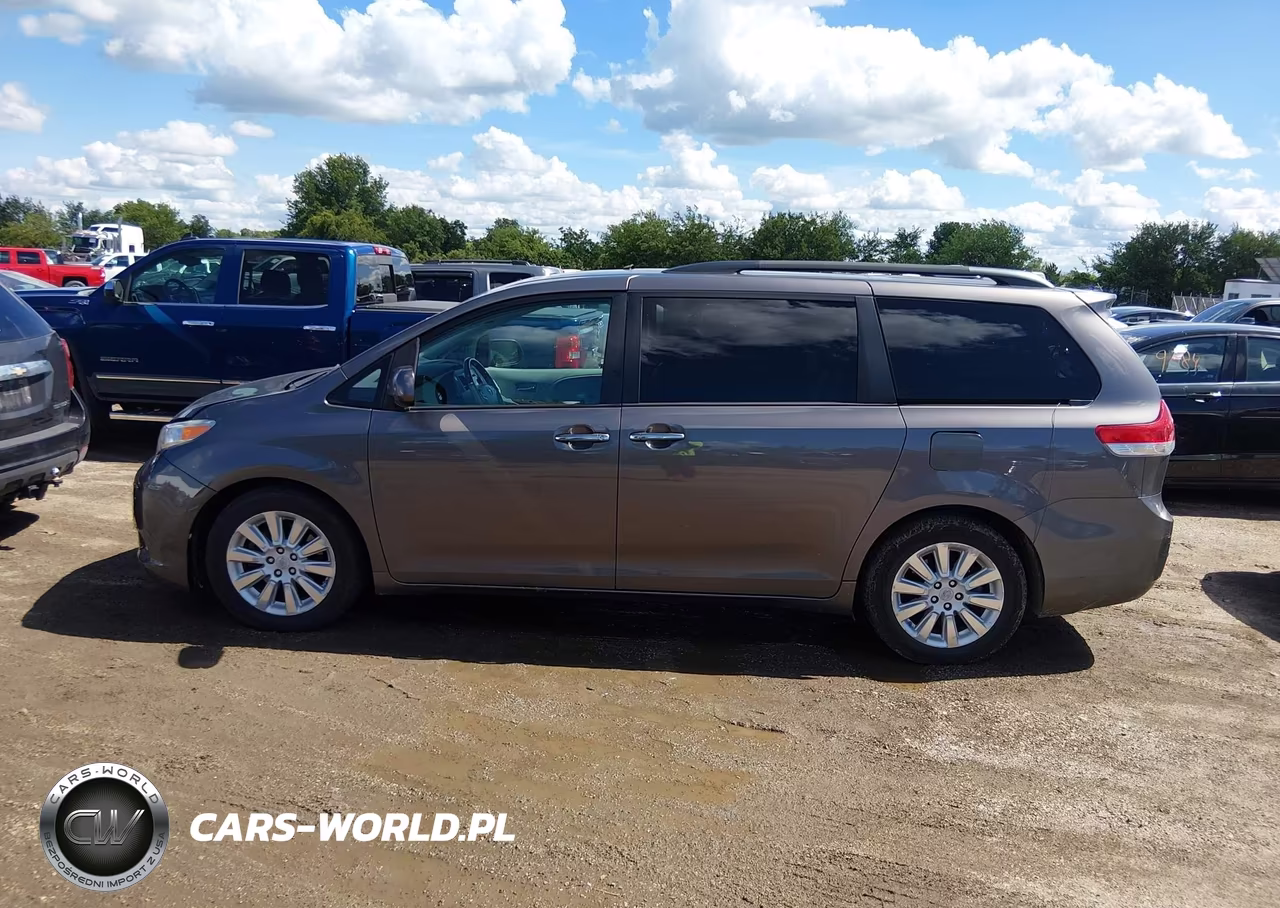 2011 Toyota Sienna Limited V6 VIN:5TDYK3DC3BS149487 - 14