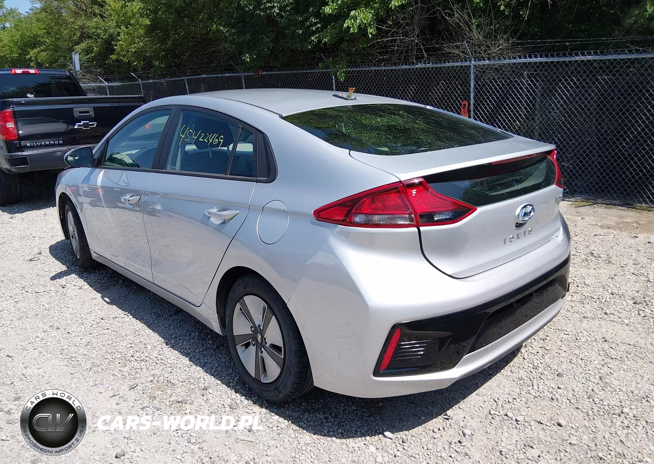 2018 Hyundai Ioniq Hybrid Blue VIN:KMHC65LC1JU060325 - 3