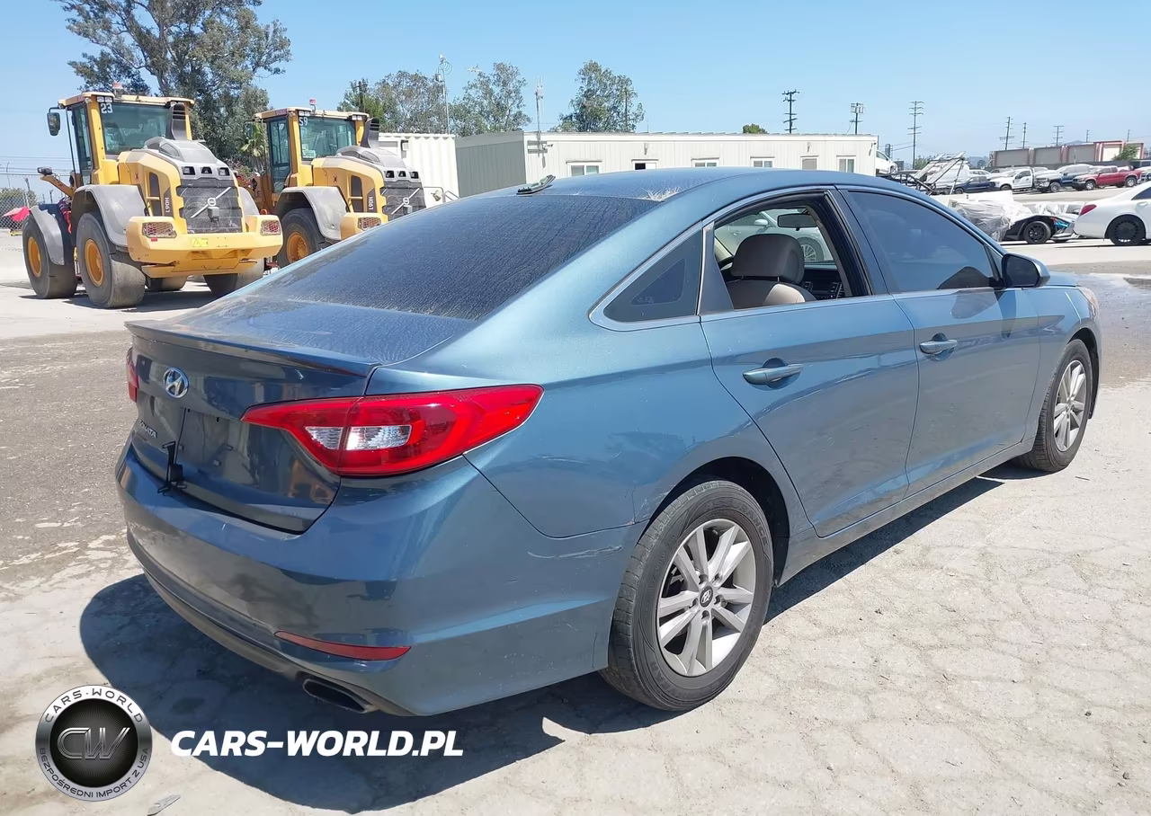 2015 Hyundai Sonata Se VIN:5NPE24AF4FH119577 - 4