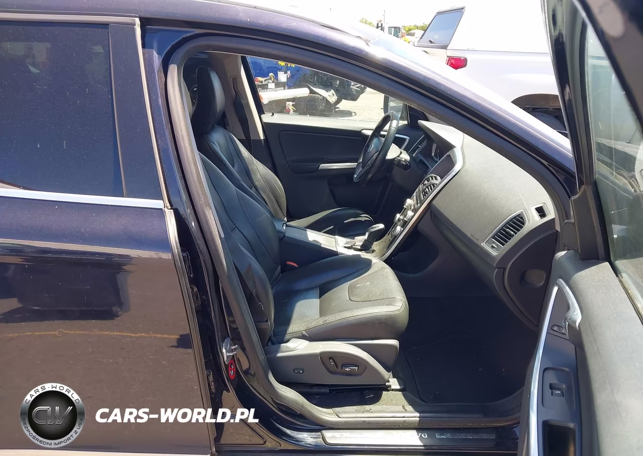 2016 Volvo Xc60 T5 Drive-E Premier VIN:YV440MDK8G2837921 - 5