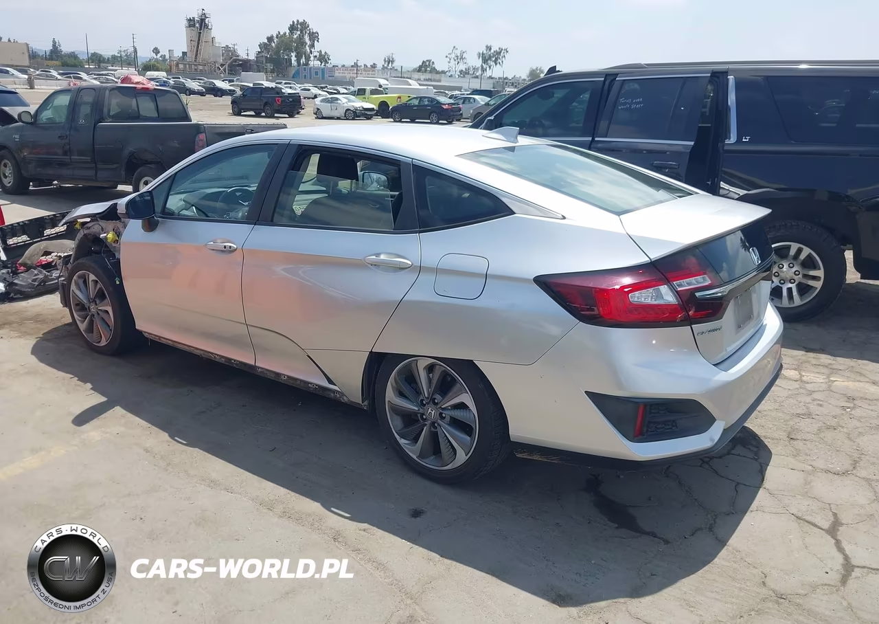 2018 Honda Clarity Plug-In Hybrid VIN:JHMZC5F11JC015620 - 3