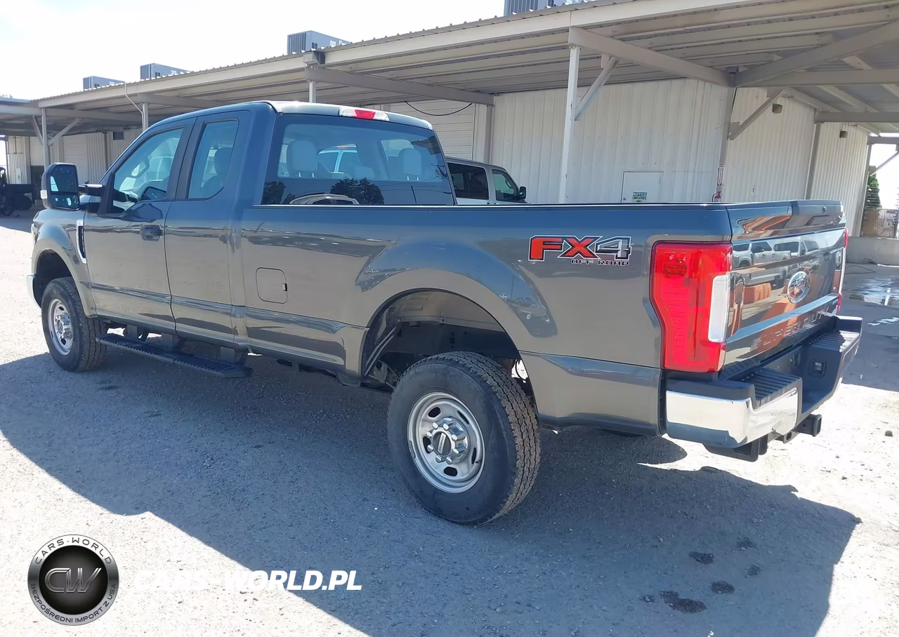 2018 Ford F-250 Lariat-Xl-Xlt VIN:1FT7X2B60JEC69952 - 3