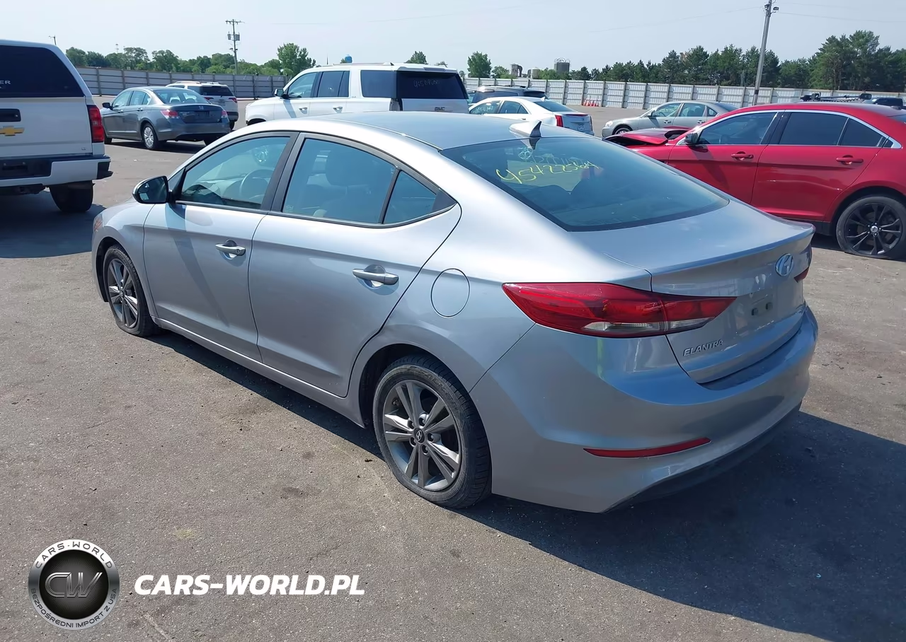 2017 Hyundai Elantra Se VIN:5NPD84LF1HH155883 - 3