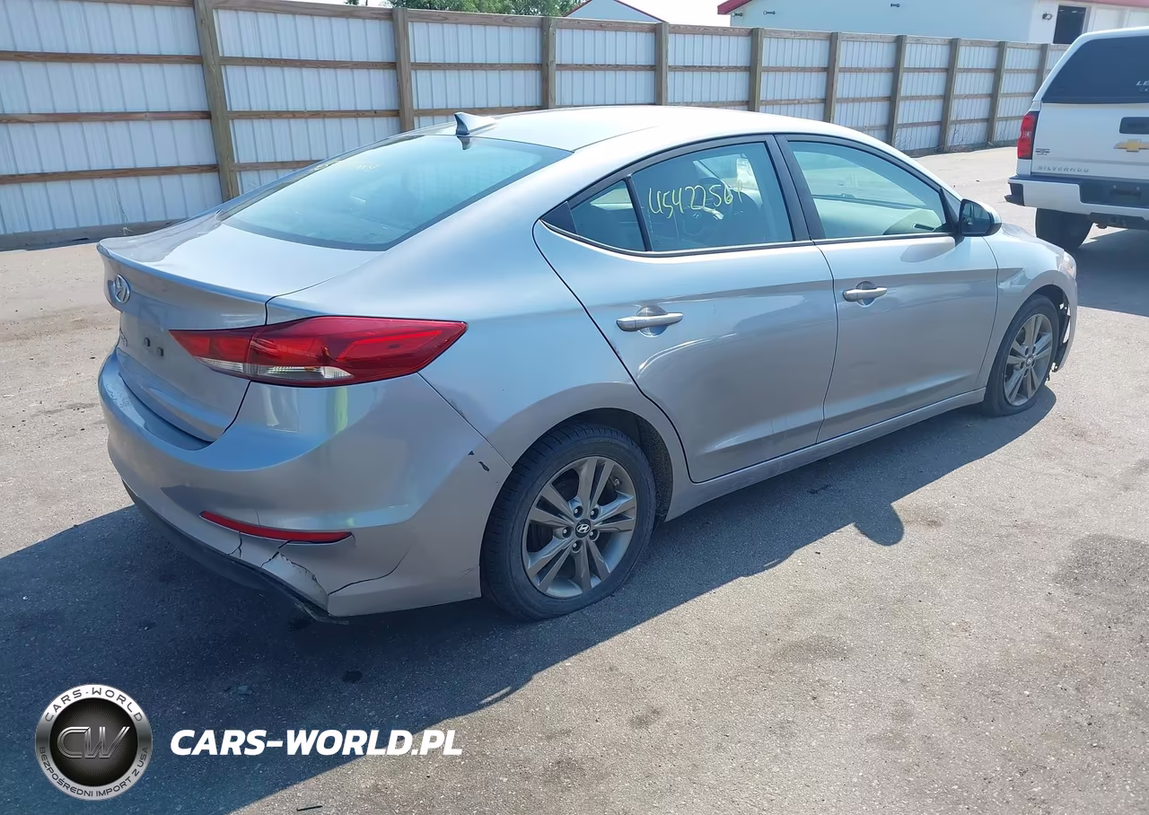 2017 Hyundai Elantra Se VIN:5NPD84LF1HH155883 - 4