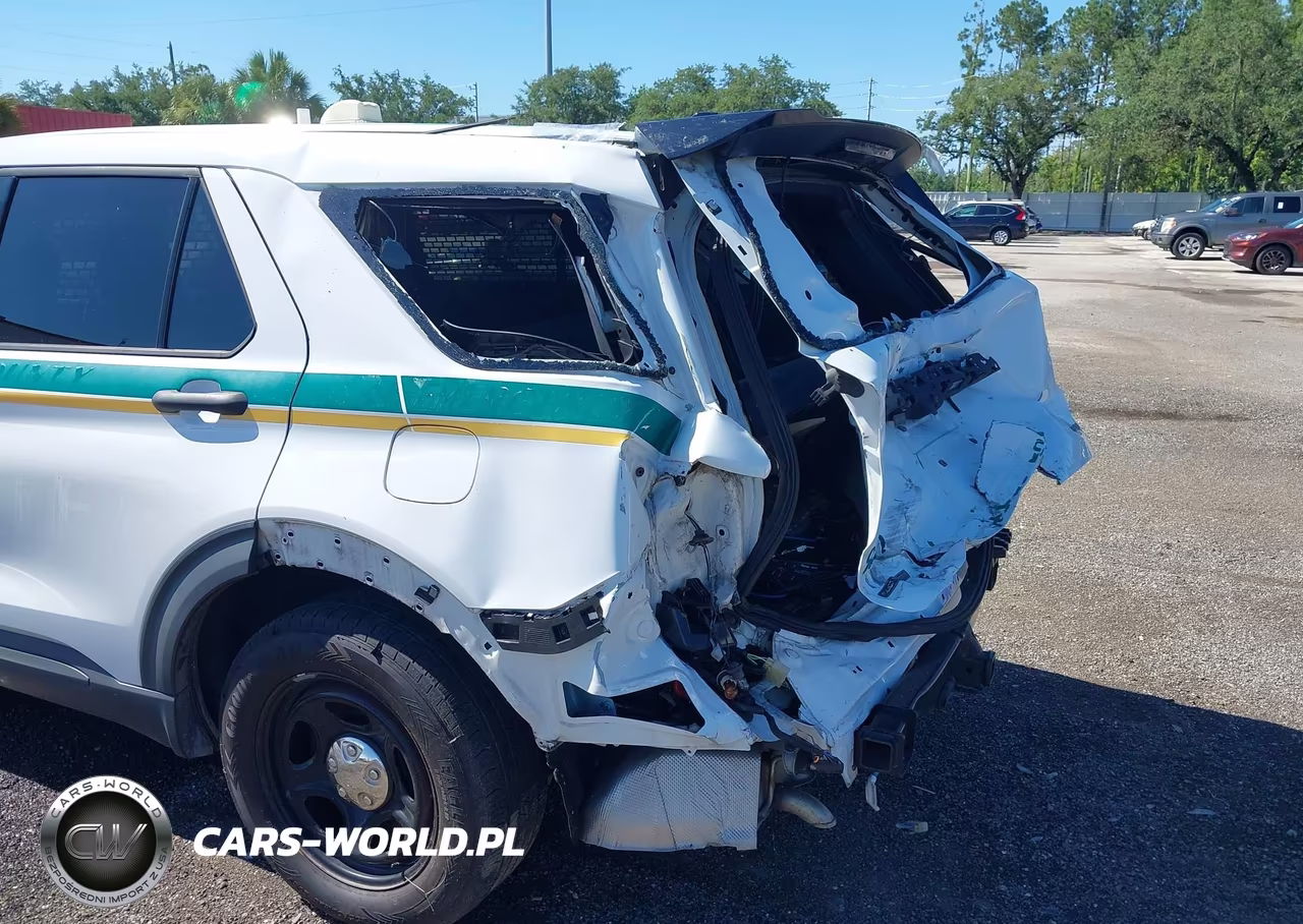 2020 Ford Police Interceptor Utility VIN:1FM5K8AW7LGC13486 - 18