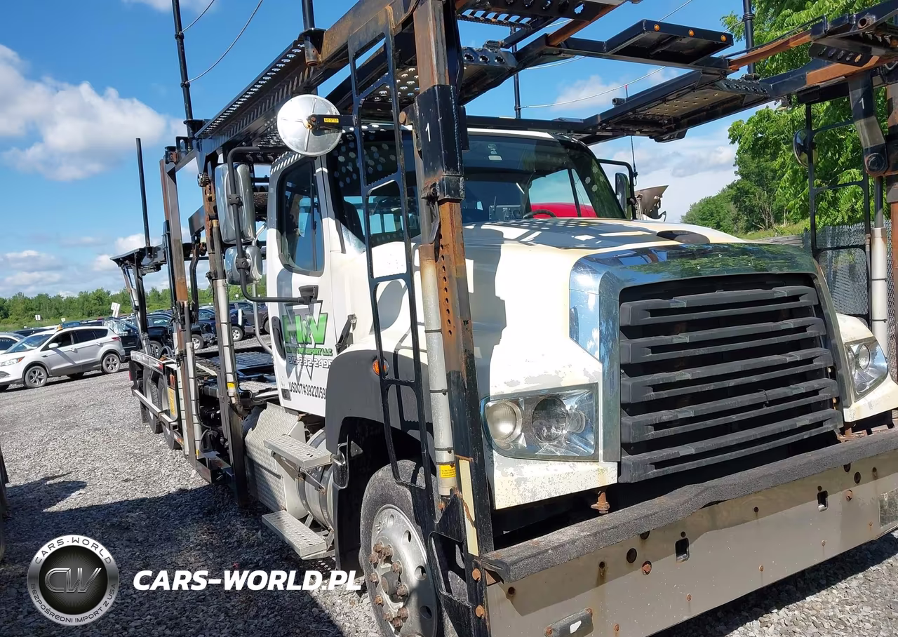 2018 Freightliner 114Sd