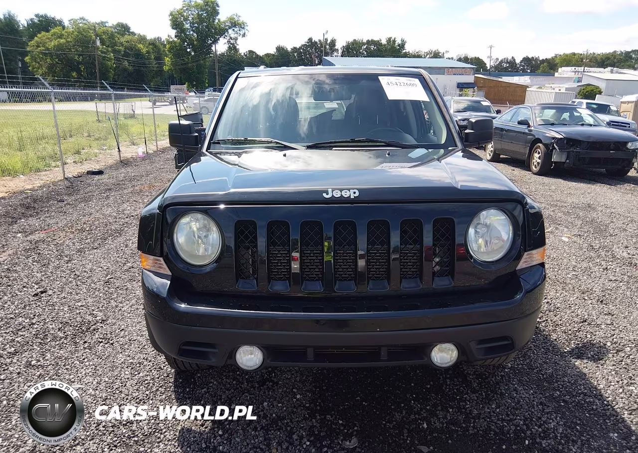 2013 Jeep Patriot Latitude VIN:1C4NJPFB4DD213245 - 13