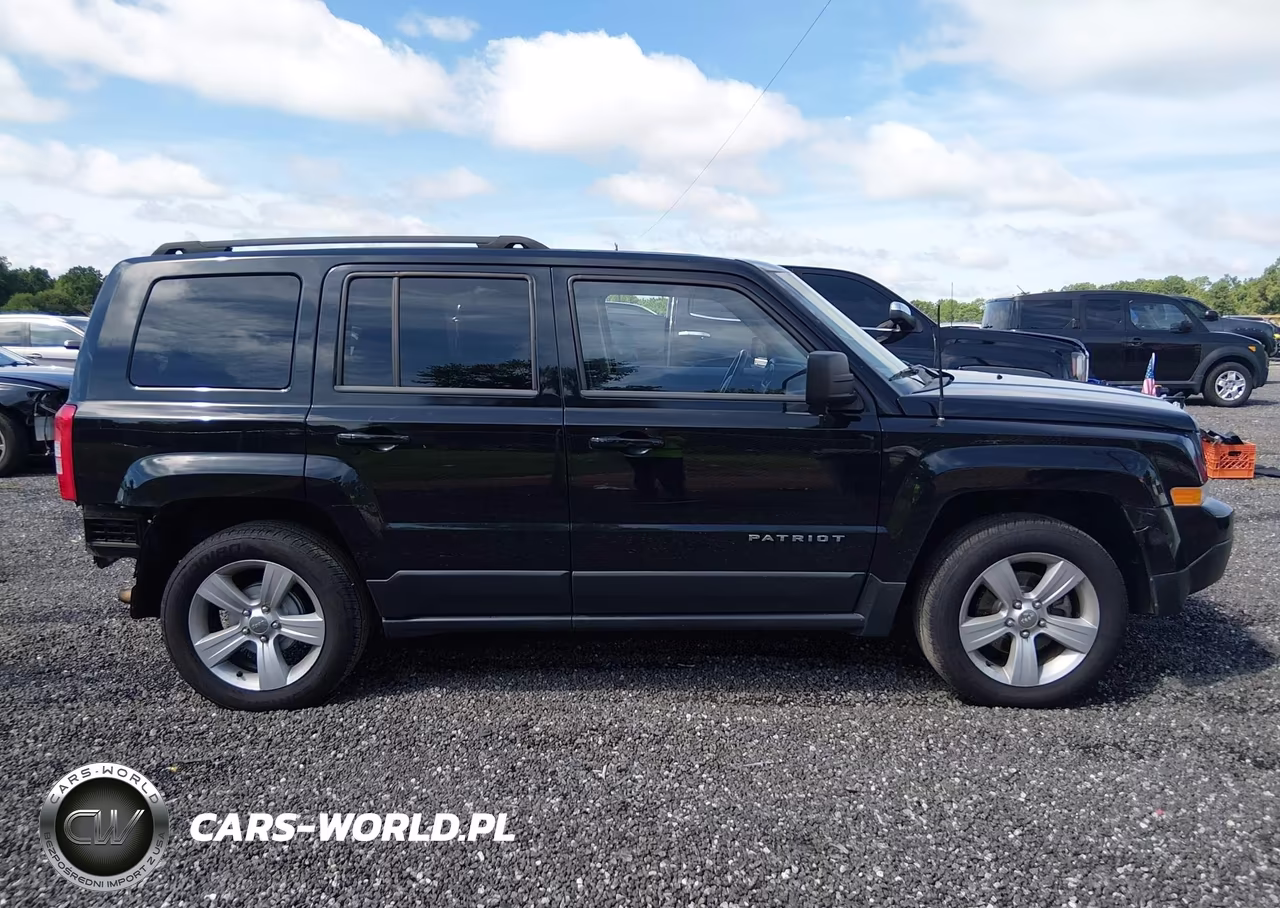 2013 Jeep Patriot Latitude VIN:1C4NJPFB4DD213245 - 14