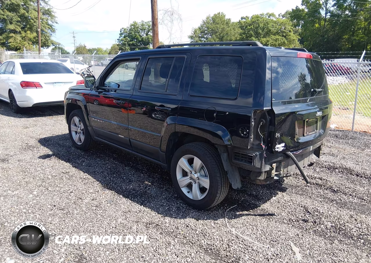 2013 Jeep Patriot Latitude VIN:1C4NJPFB4DD213245 - 3