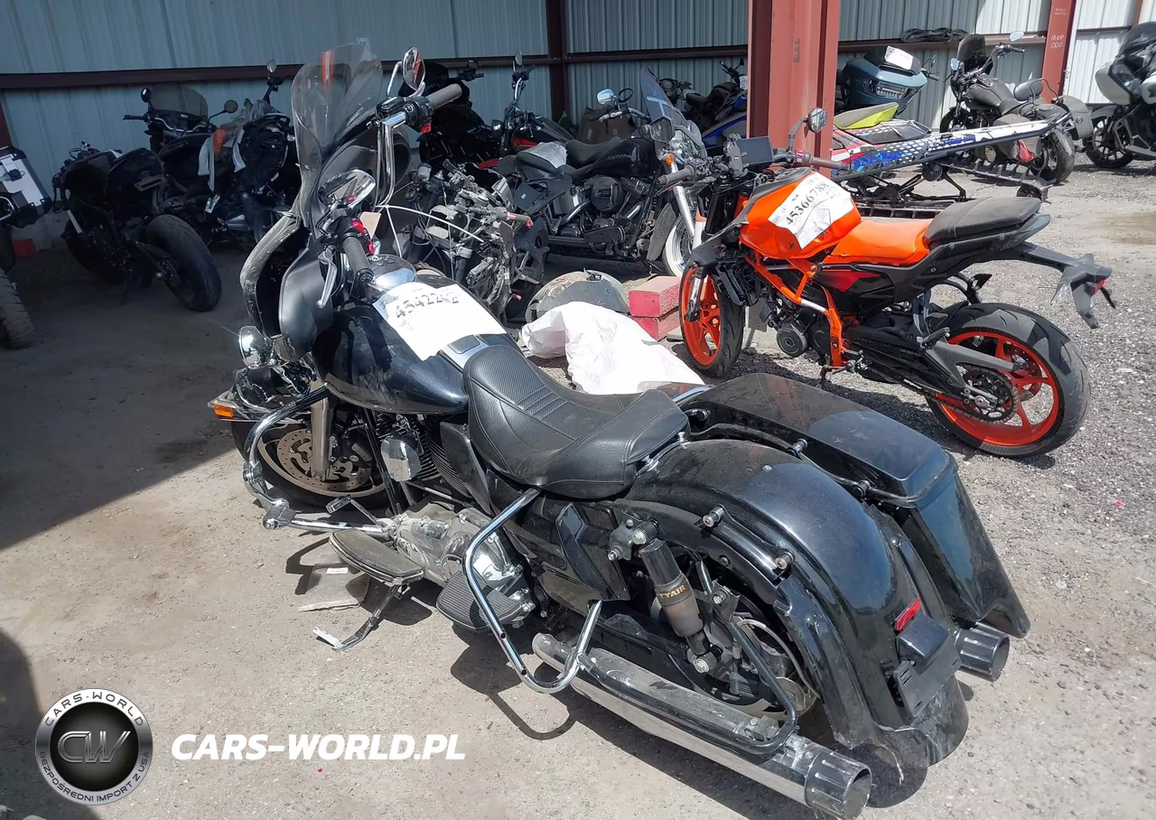 2012 Harley-Davidson Flhtp Police Electra Glide VIN:1HD1FMM14CB638885 - 3