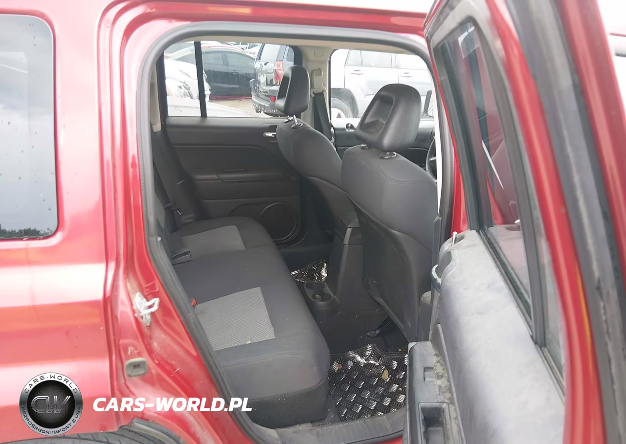 2009 Jeep Patriot Sport VIN:1J4FF28B89D102205 - 8